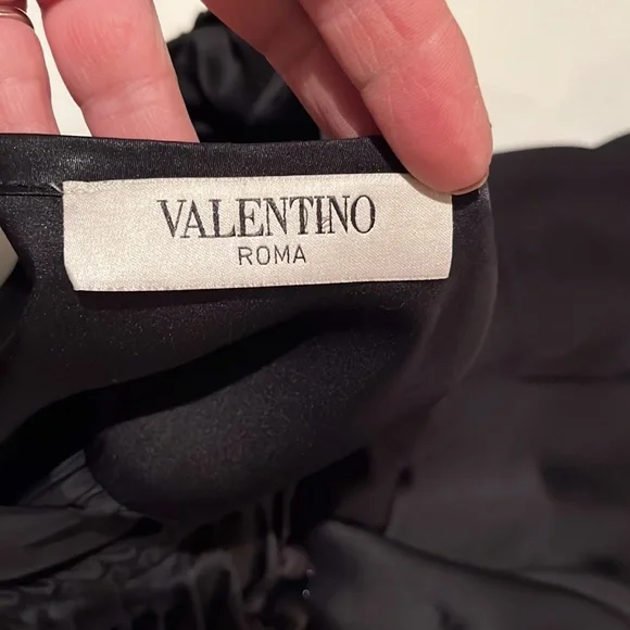 Valentino Roma medium silk camisole ITALY 42AUTHENTIC embellished neckline